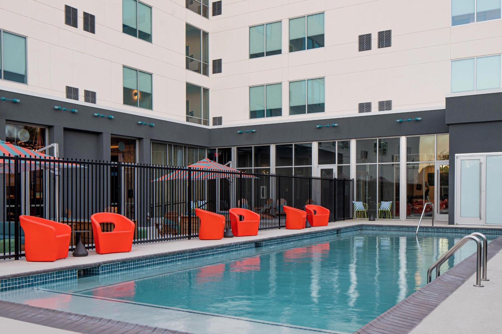 Aloft Houston Shenandoah - The Woodlands Hotel Екстериор снимка